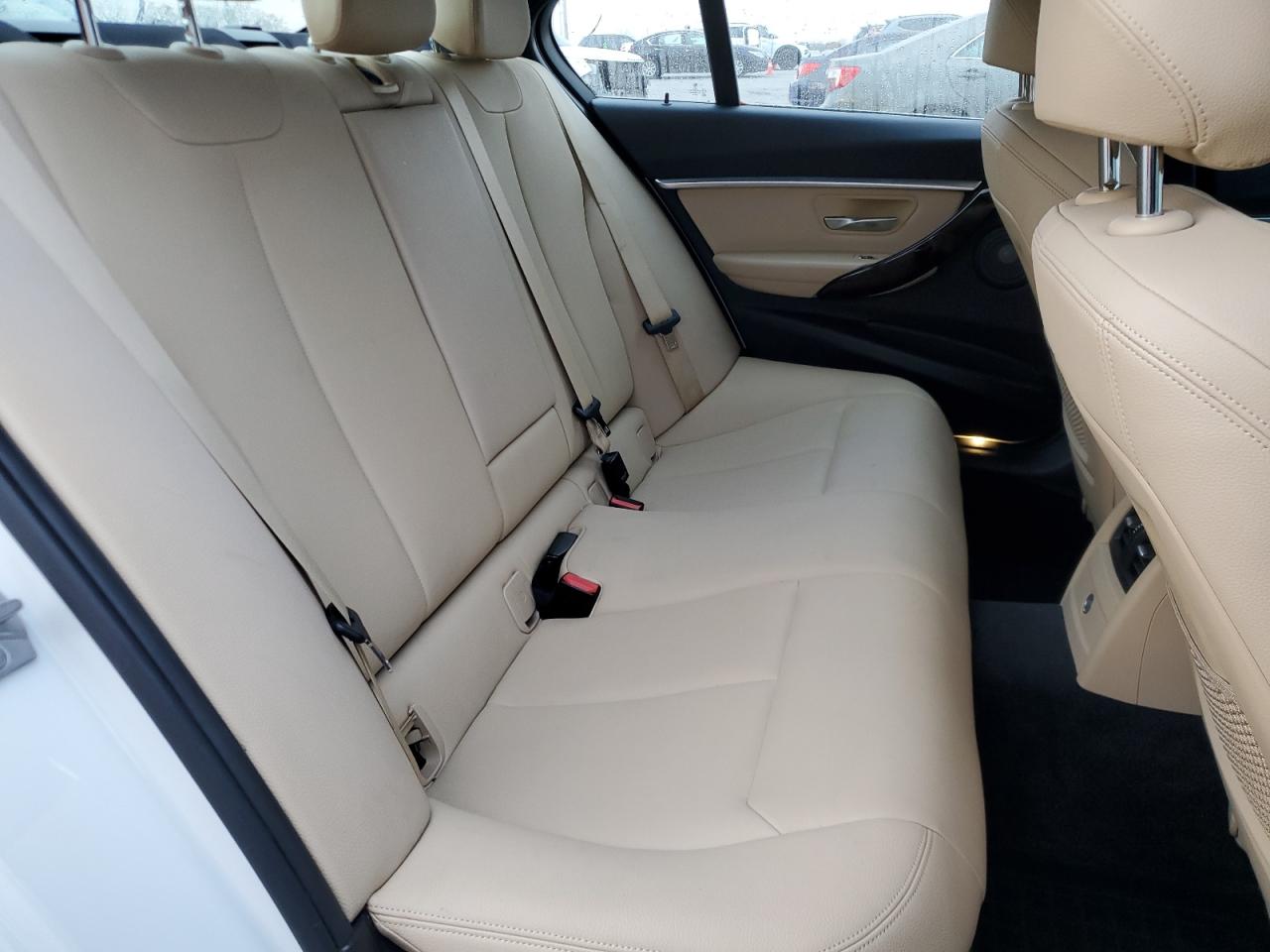 Фото: WBA8B7G53HNU37140