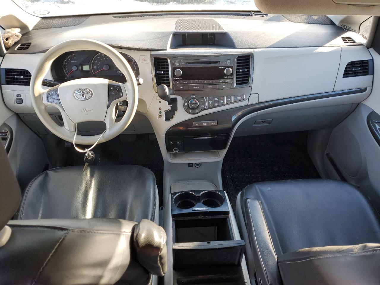 2014 Toyota Sienna Le VIN: 5TDKK3DC4ES483795 Lot: 85823965