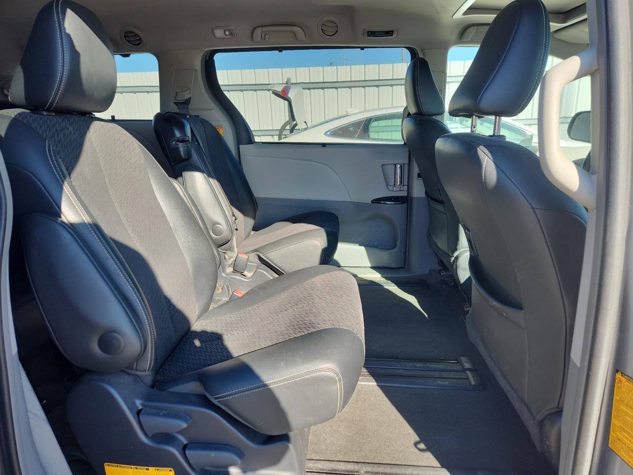 2013 Toyota Sienna Sport VIN: 5TDXK3DC1DS398191 Lot: 92412455