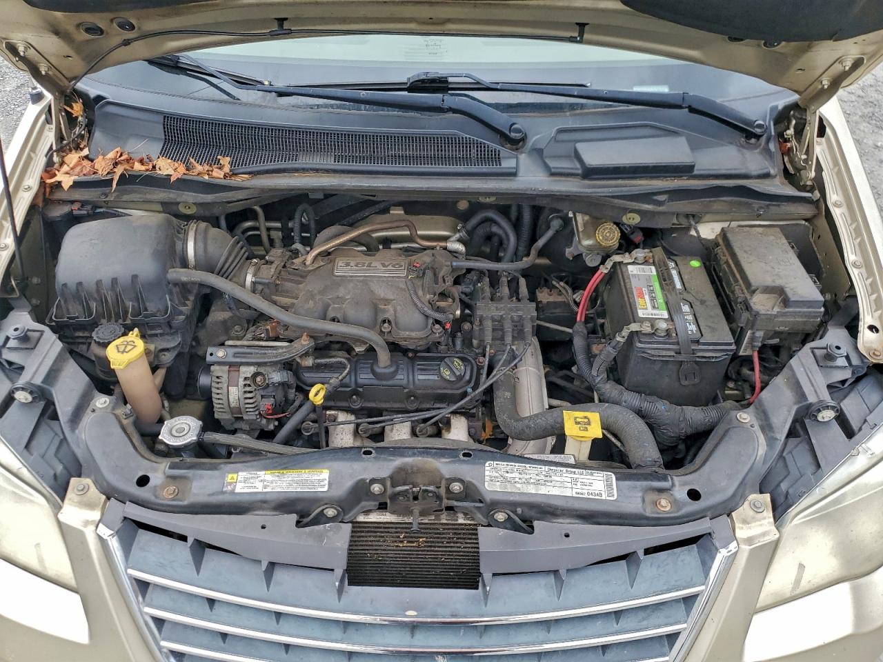 2010 Chrysler Town & Country Touring VIN: 2A4RR5D13AR189757 Lot: 94241455