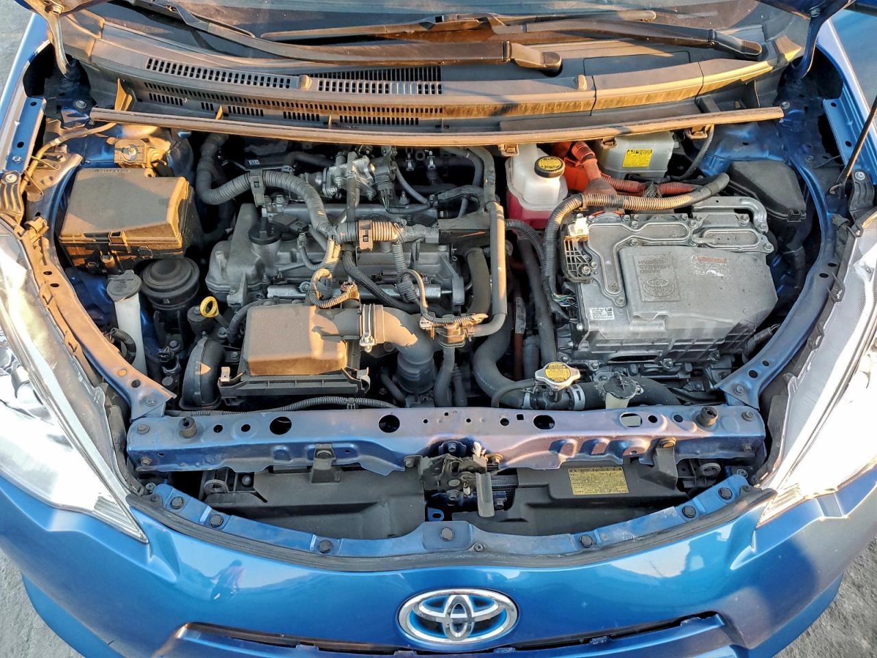 2013 Toyota Prius C VIN: JTDKDTB30D1553981 Lot: 90752715