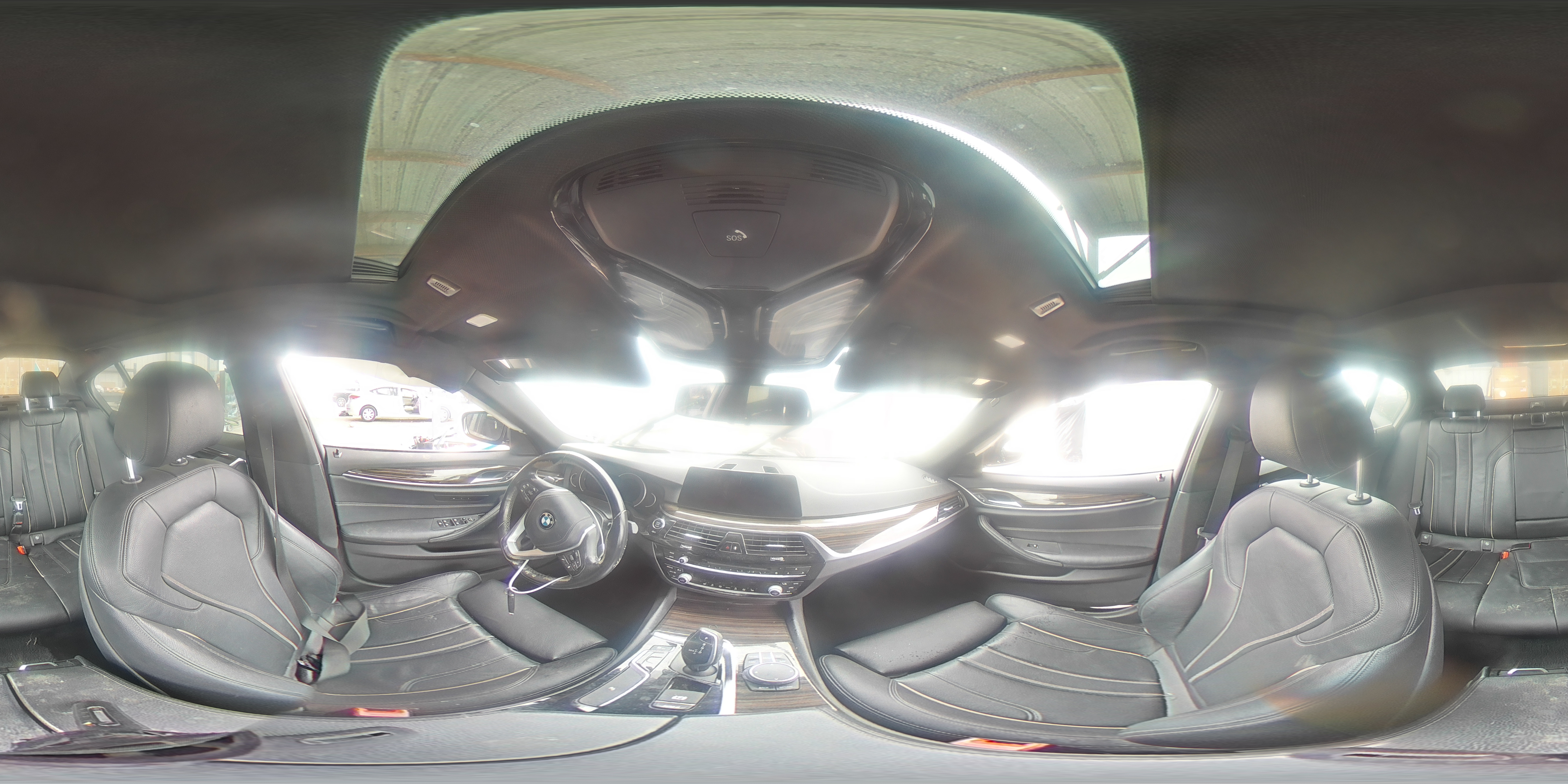 Фото: WBAJA5C51JG899673