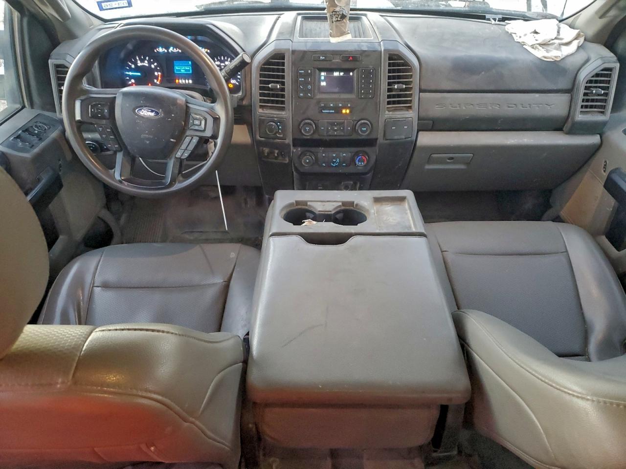 2020 Ford F350 Super Duty Utility / Service Truck VIN: 1FD8X3H67LEE90285 Lot: 90996015