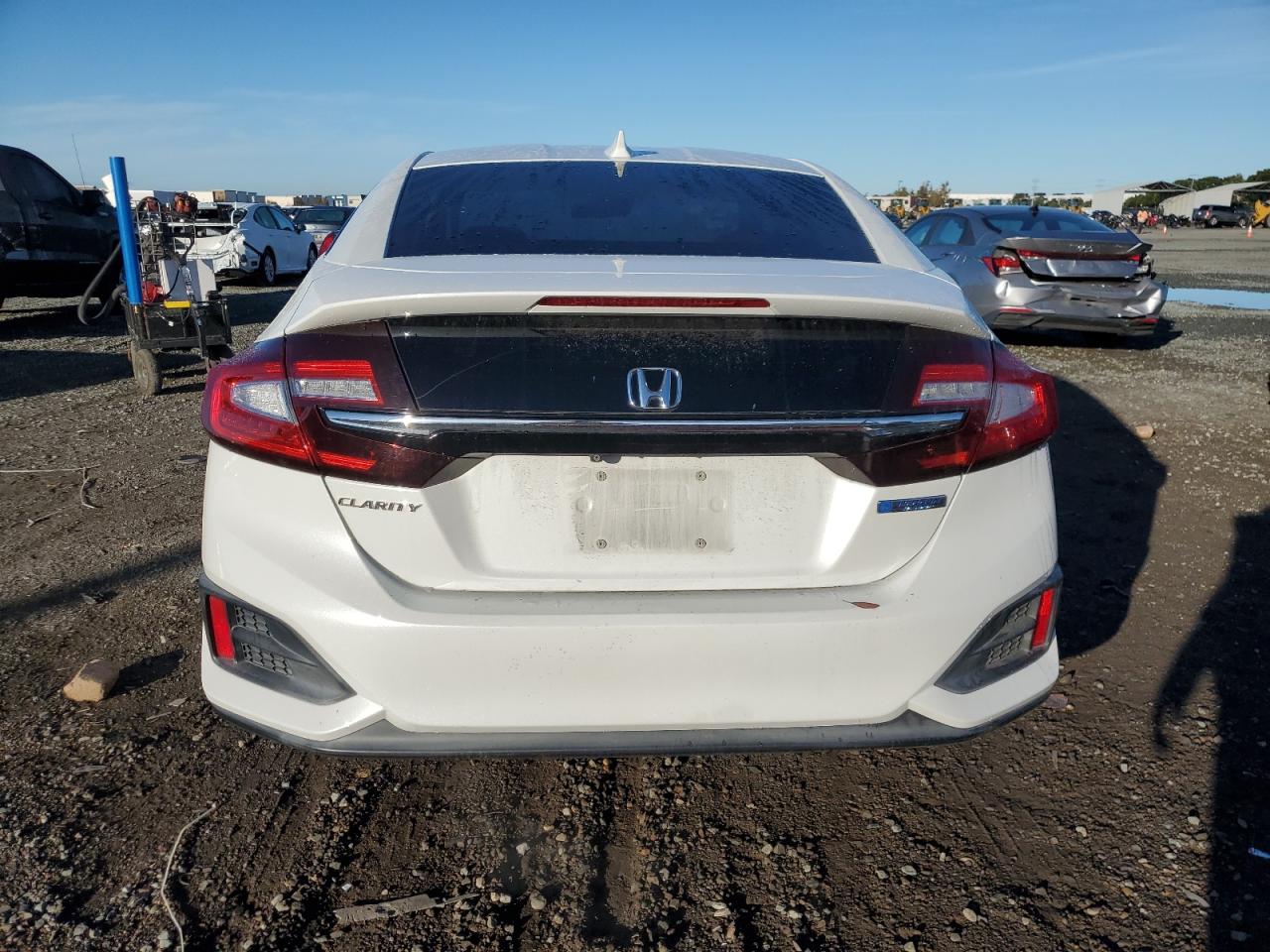 2018 Honda Clarity VIN: JHMZC5F18JC000211 Lot: 92854485