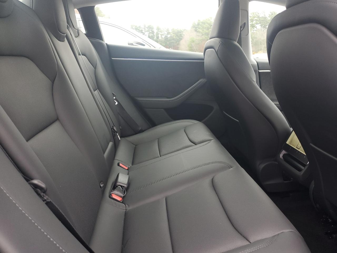 2025 Tesla Model 3 VIN: 5YJ3E1EB4SF943348 Lot: 92234655