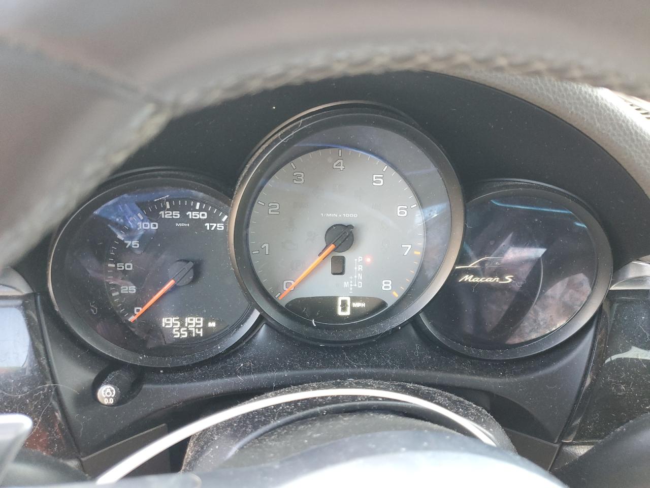 2015 Porsche Macan S VIN: WP1AB2A58FLB62985 Lot: 92826195