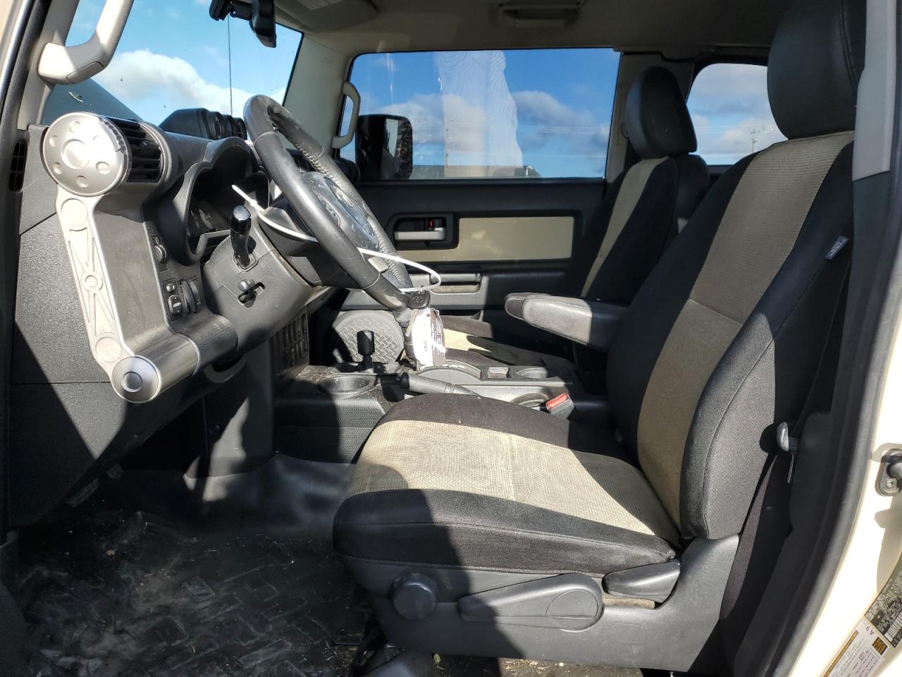 2010 Toyota Fj Cruiser VIN: JTEBU4BF6AK095543 Lot: 92824275