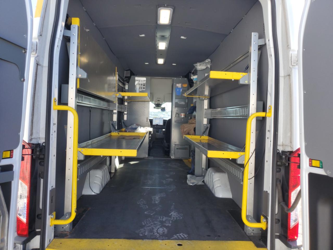 2022 Ford Transit T-350 Delivery Van VIN: 1FTBW3XK2NKA14218 Lot: 90357455