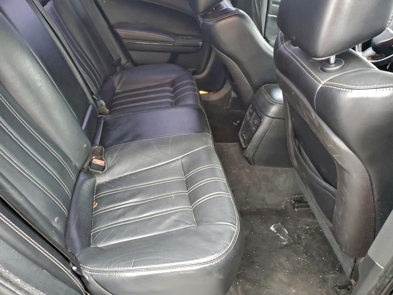 2015 Chrysler 300 S VIN: 2C3CCABG7FH921371 Lot: 94552465