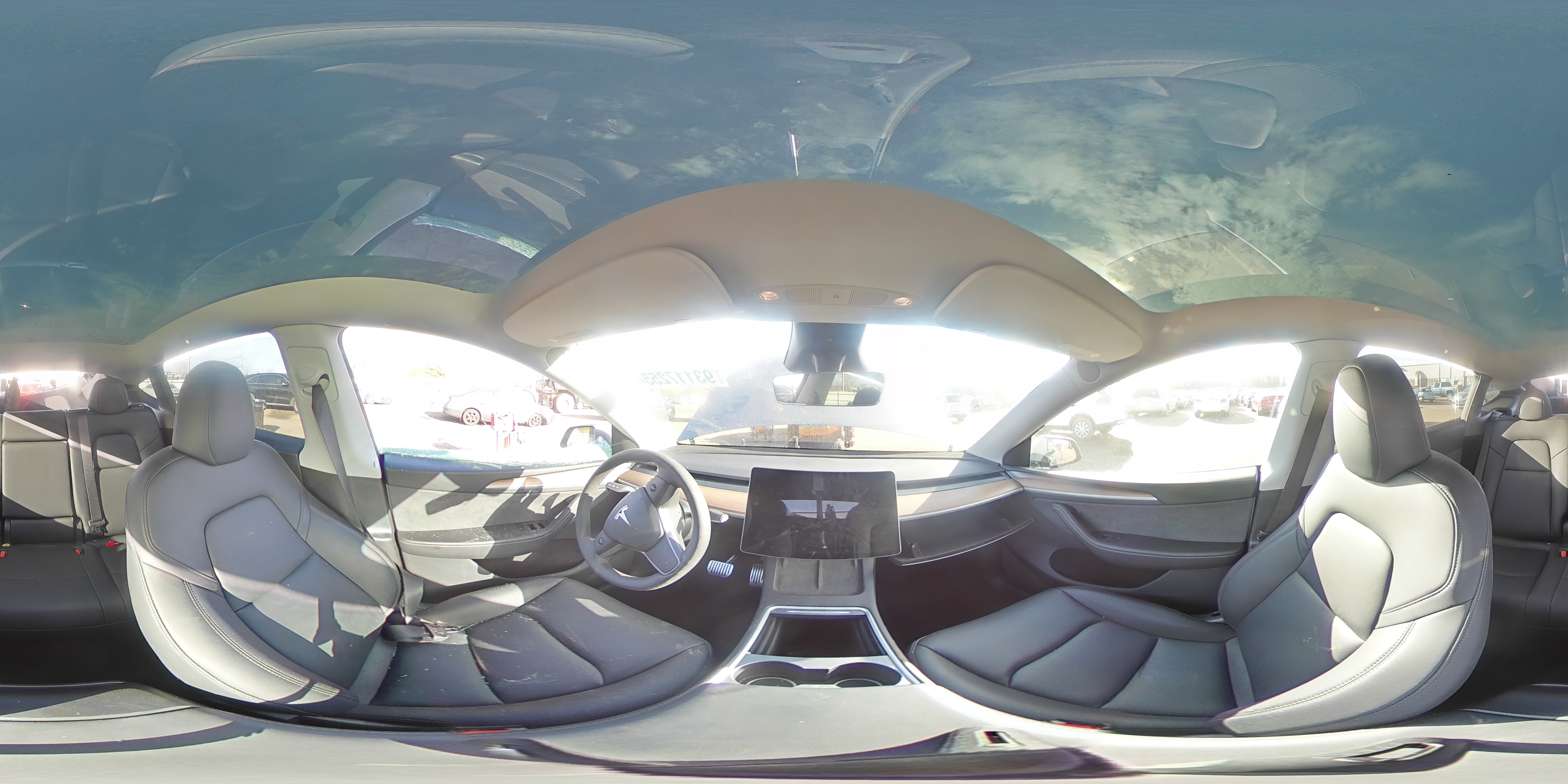 2024 Tesla Model Y VIN: 7SAYGDEE3RA284782 Lot: 93117255