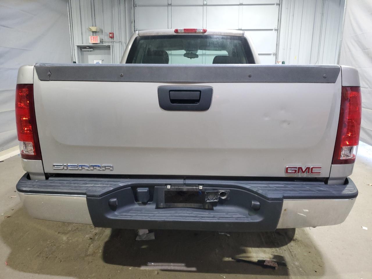 2008 GMC Sierra C1500 VIN: 1GTEC19XX8Z326981 Lot: 93147395