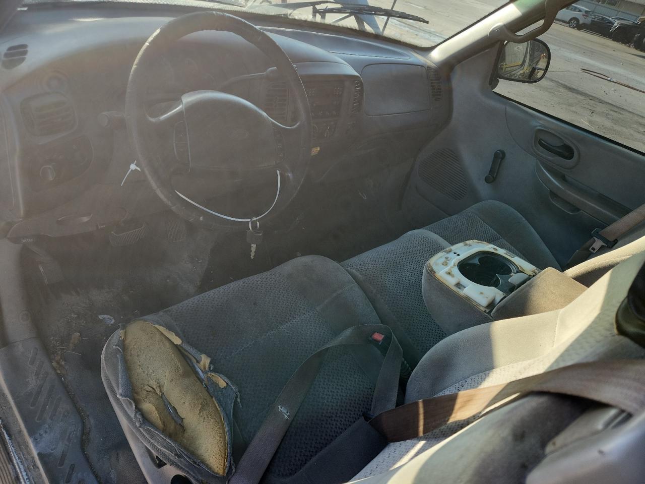 2002 Ford F150 VIN: 1FTRX17W72KA30199 Lot: 92919805