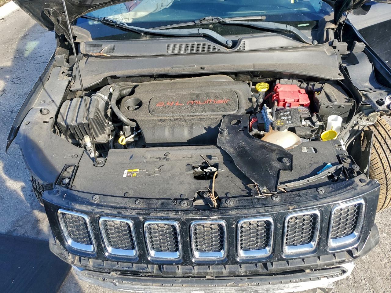 2020 Jeep Compass Limited VIN: 3C4NJDCB2LT138864 Lot: 94350505