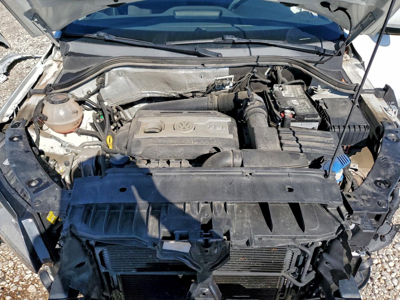 2018 Volkswagen Tiguan Limited VIN: WVGAV7AX0JK002861 Lot: 94149155