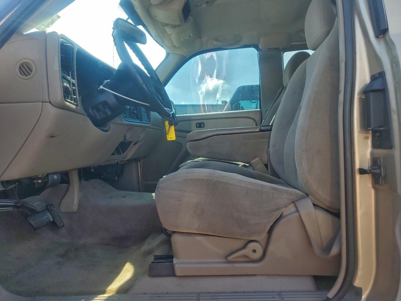 2004 Chevrolet Silverado C1500 VIN: 2GCEC19VX41145963 Lot: 93753235