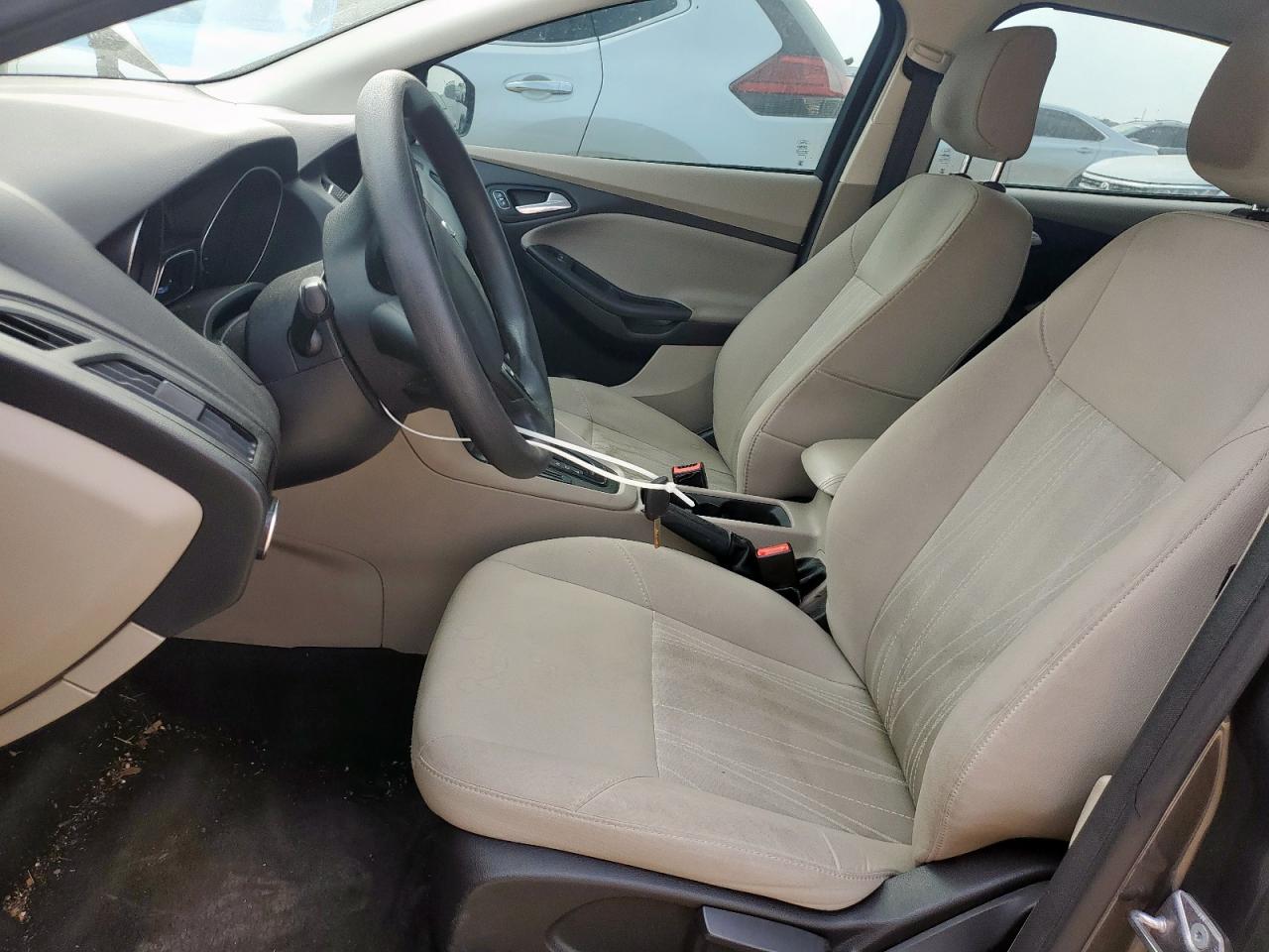 2018 Ford Focus Se VIN: 1FADP3F28JL283731 Lot: 93503465