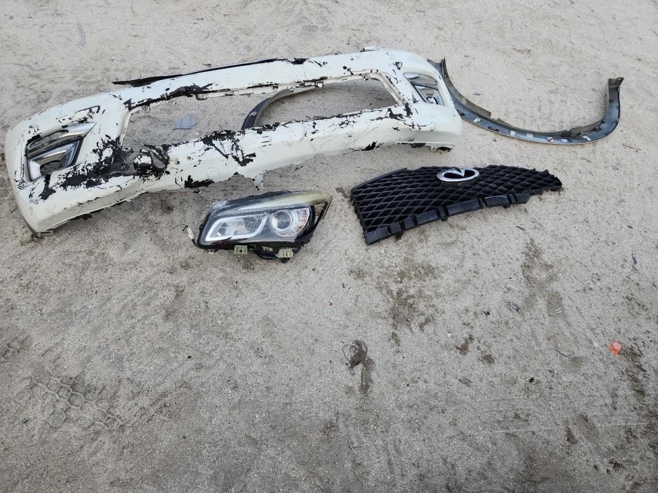 2017 Infiniti Qx80 Base VIN: JN8AZ2NF0H9640160 Lot: 92114825