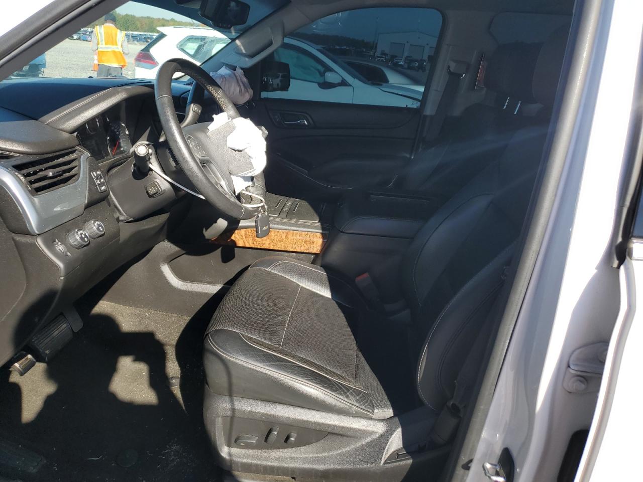 2018 Chevrolet Suburban K1500 Premier VIN: 1GNSKJKC7JR152457 Lot: 91509445