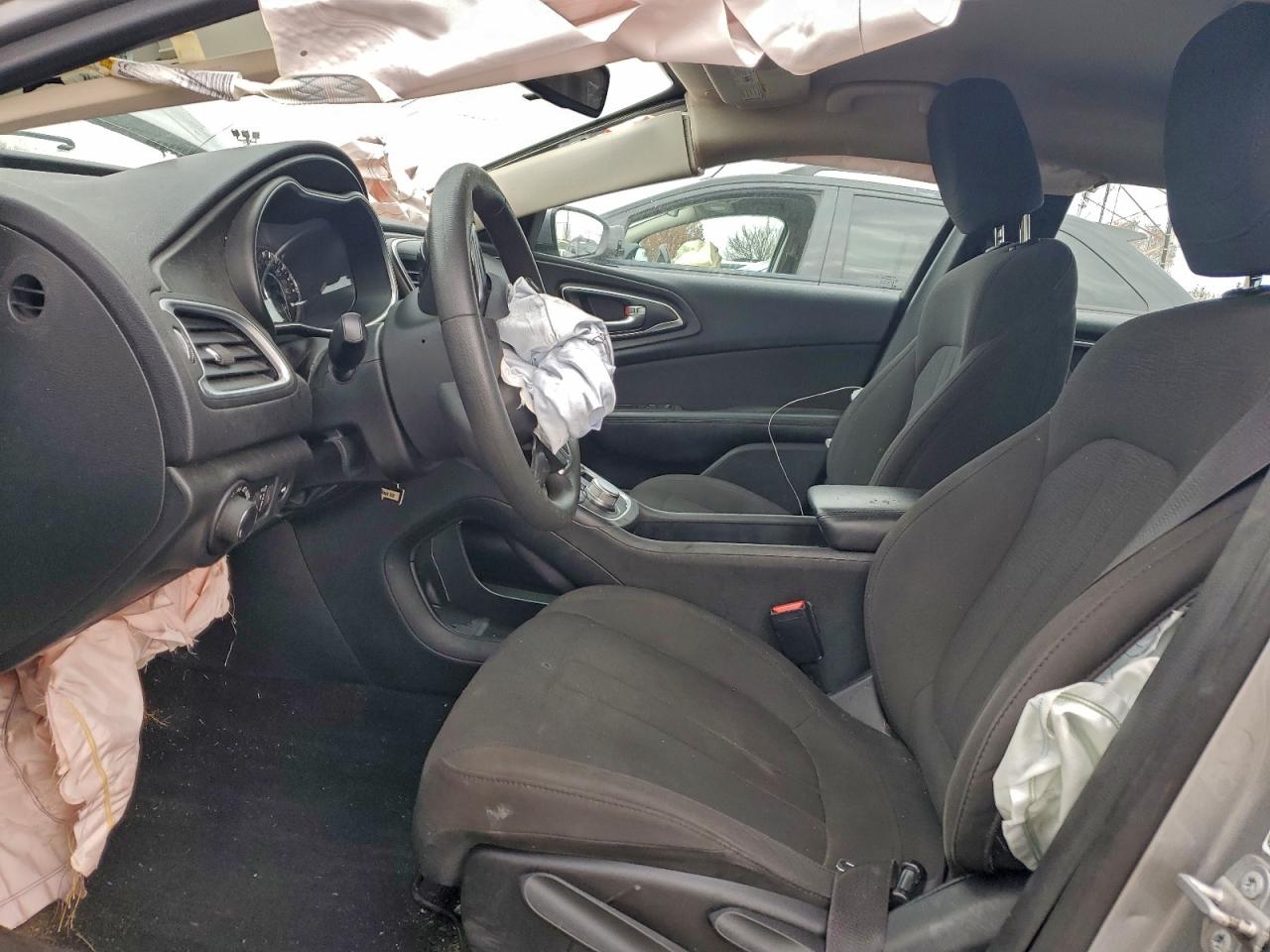 2015 Chrysler 200 Limited VIN: 1C3CCCAB3FN755634 Lot: 93247445