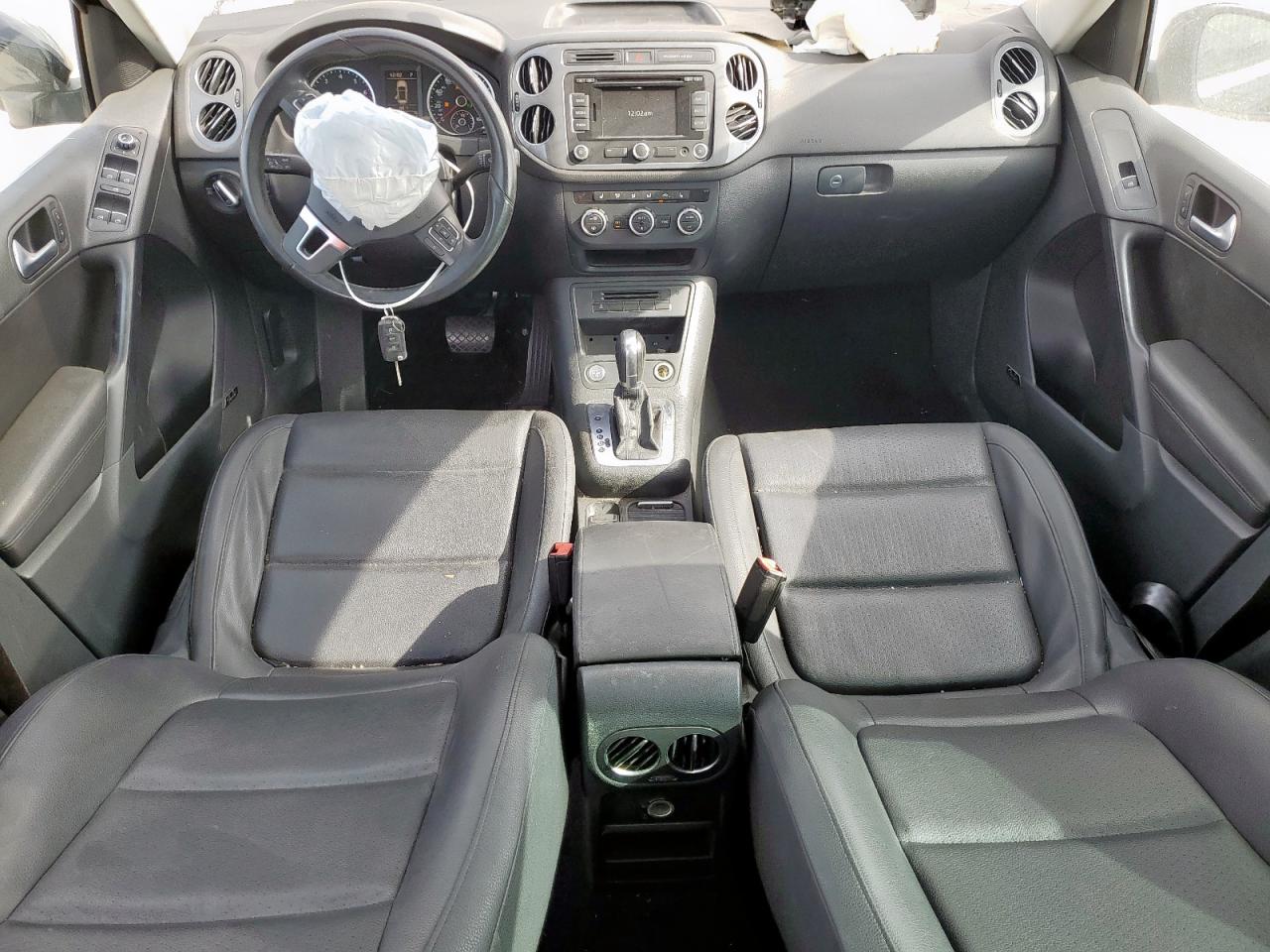 2015 Volkswagen Tiguan S VIN: WVGAV7AX2FW555902 Lot: 93837065