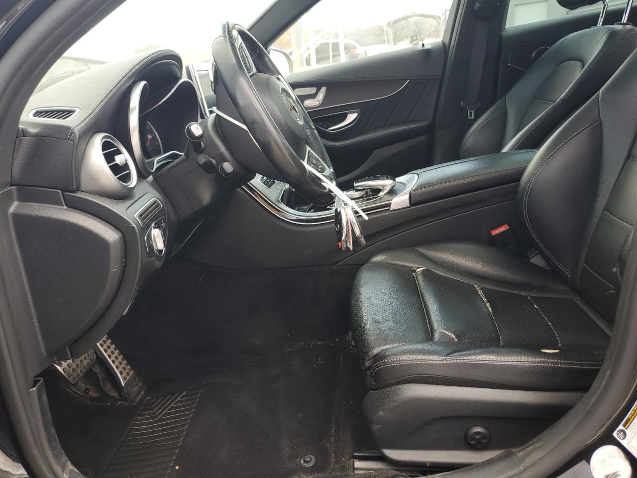 2016 Mercedes-Benz C 300 VIN: 55SWF4JB9GU098990 Lot: 92836215