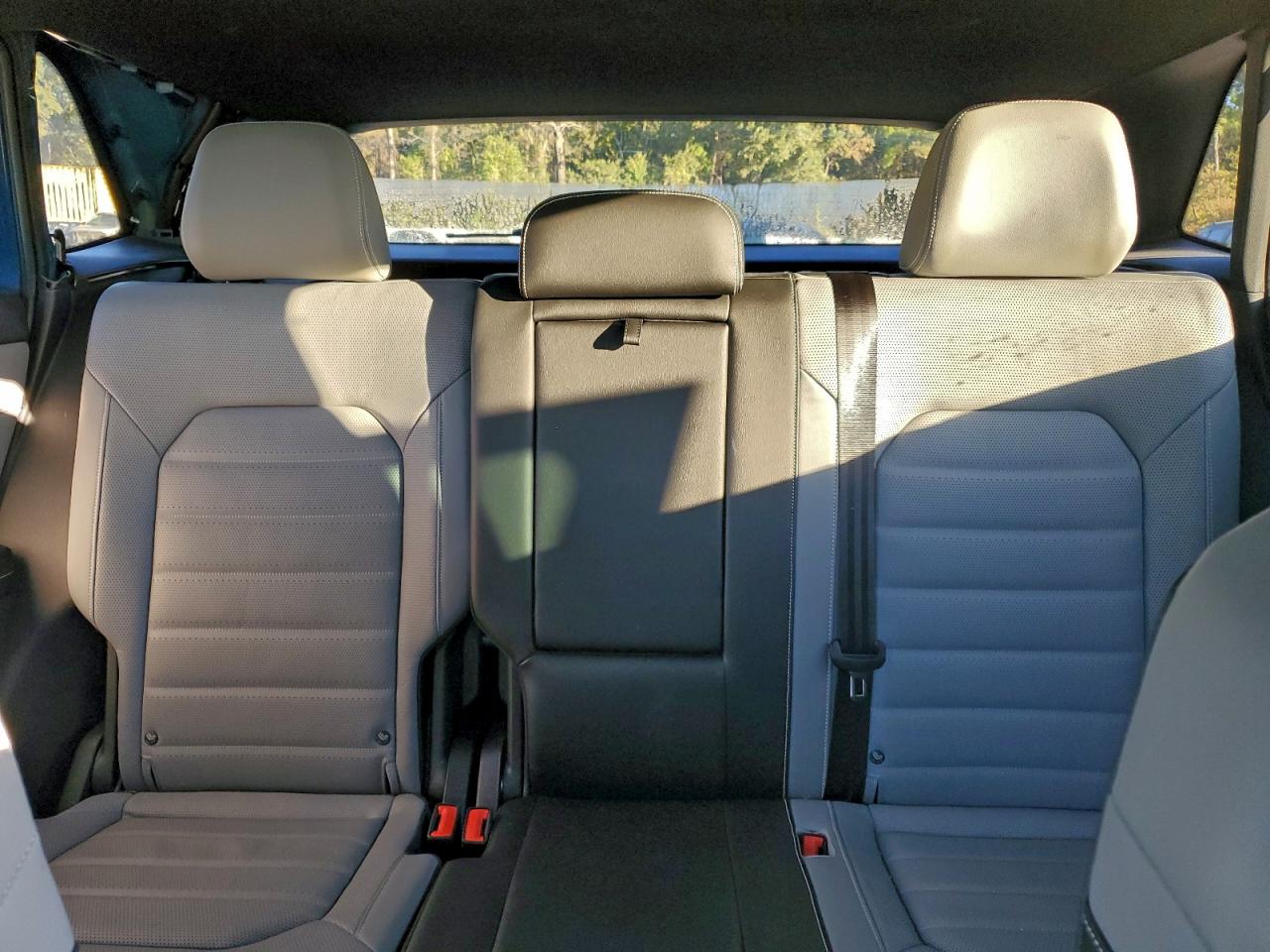 2025 Volkswagen Atlas Cross Sport Sel R-Line VIN: 1V2AE2CA0SC208398 Lot: 94147355