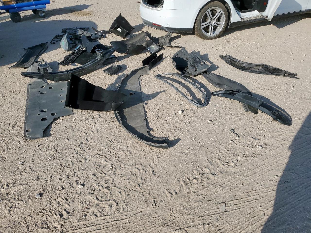 2014 Tesla Model S VIN: 5YJSA1H19EFP30717 Lot: 93514665