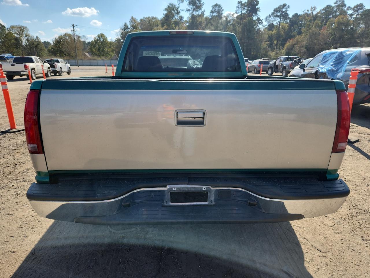 1997 Chevrolet Gmt-400 C1500 VIN: 1GCEC14W7VZ235290 Lot: 92039265