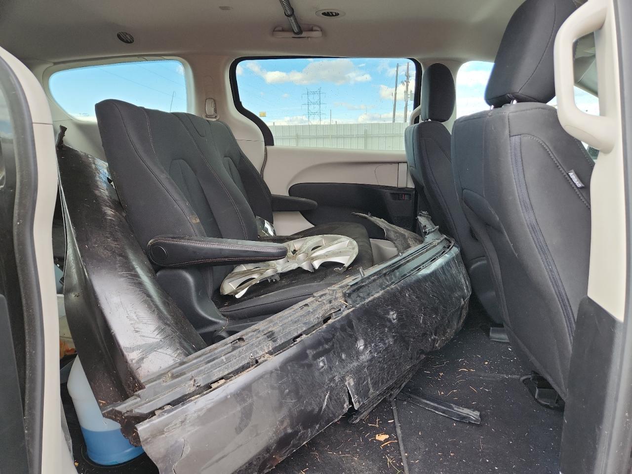 2018 Chrysler Pacifica L VIN: 2C4RC1AG0JR274466 Lot: 93011065