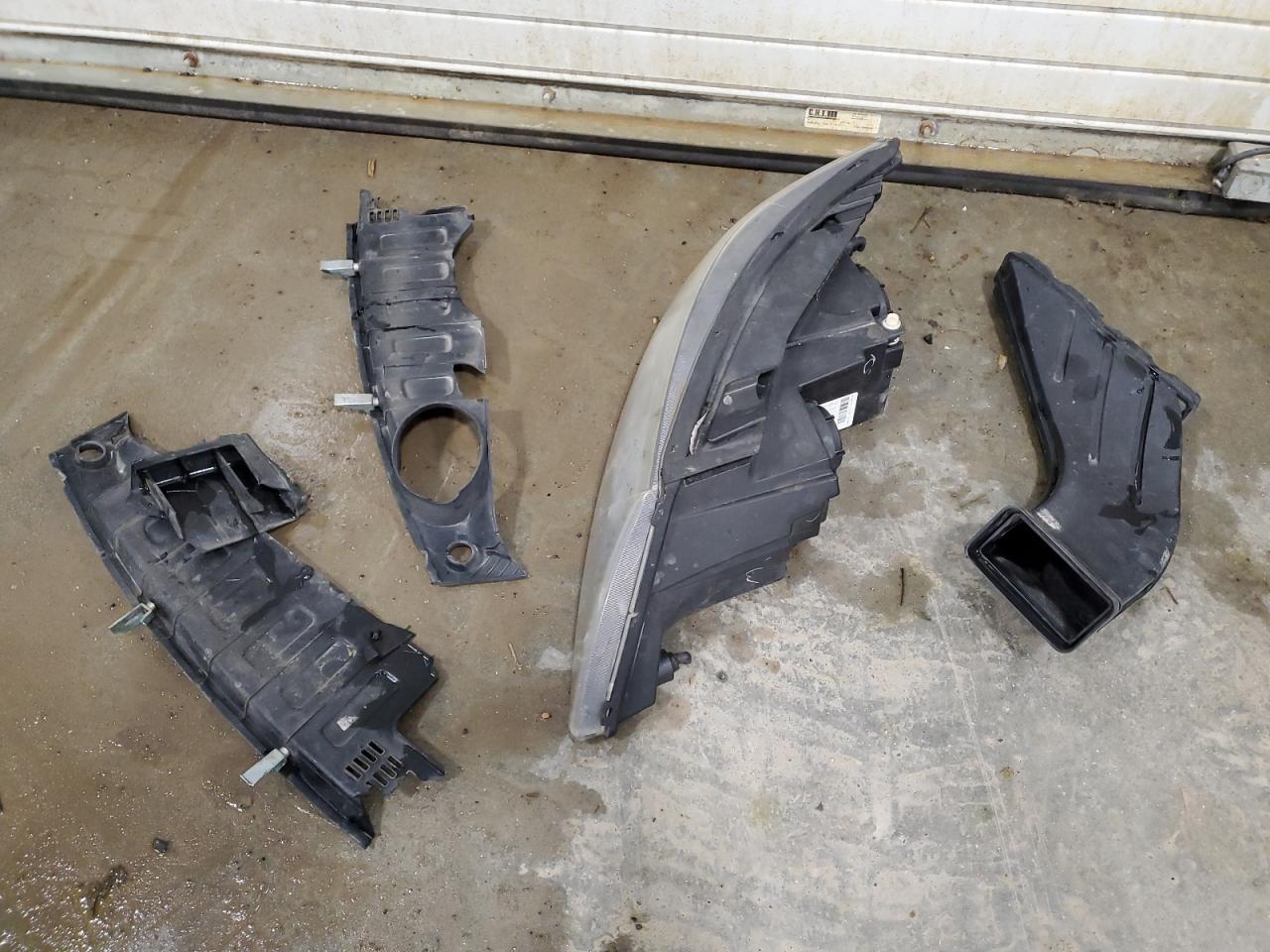 2011 Kia Sorento Ex VIN: 5XYKUDA22BG064669 Lot: 93183785