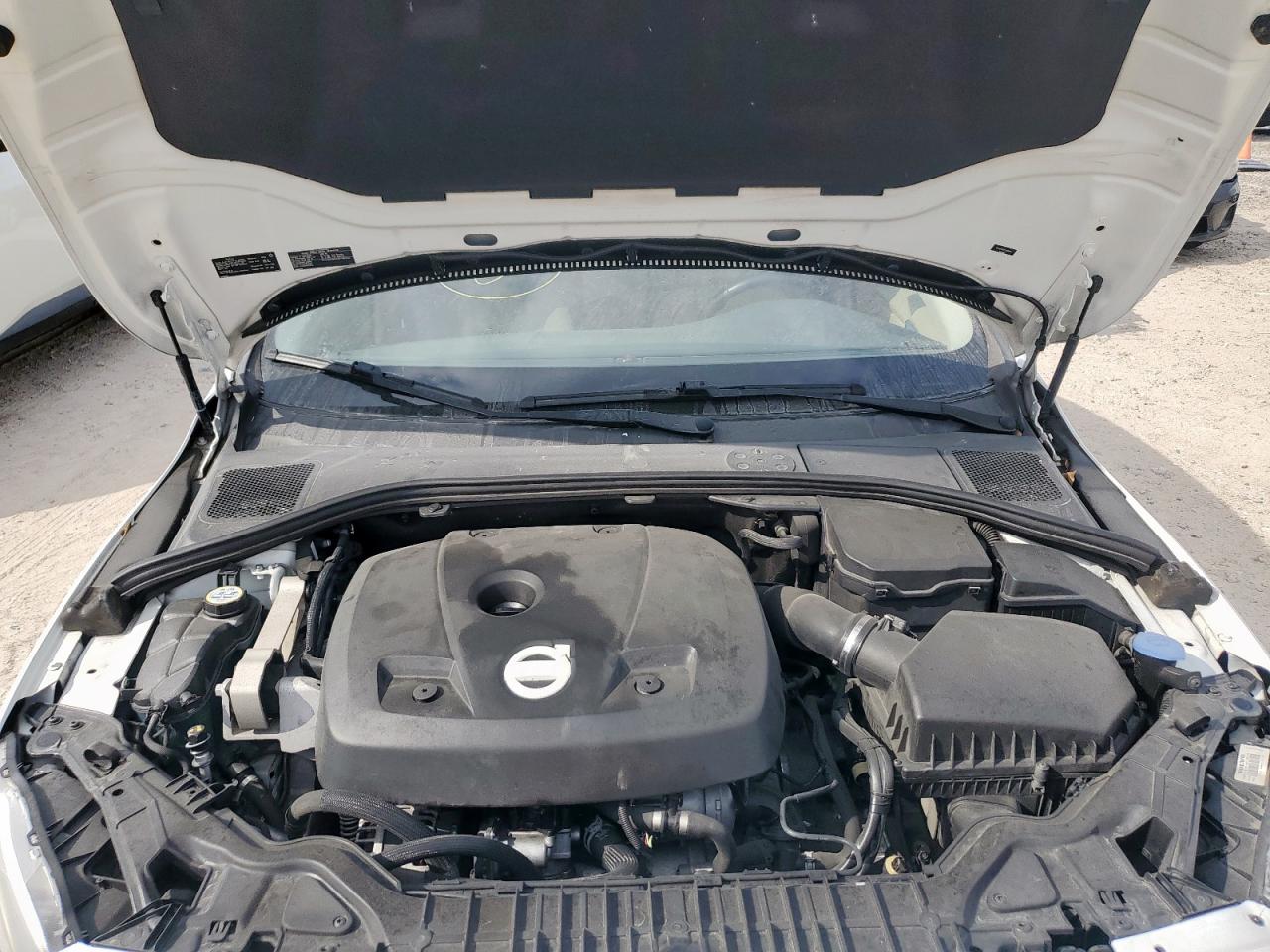 2015 Volvo S60 Premier VIN: YV140MFB1F2306570 Lot: 93518815