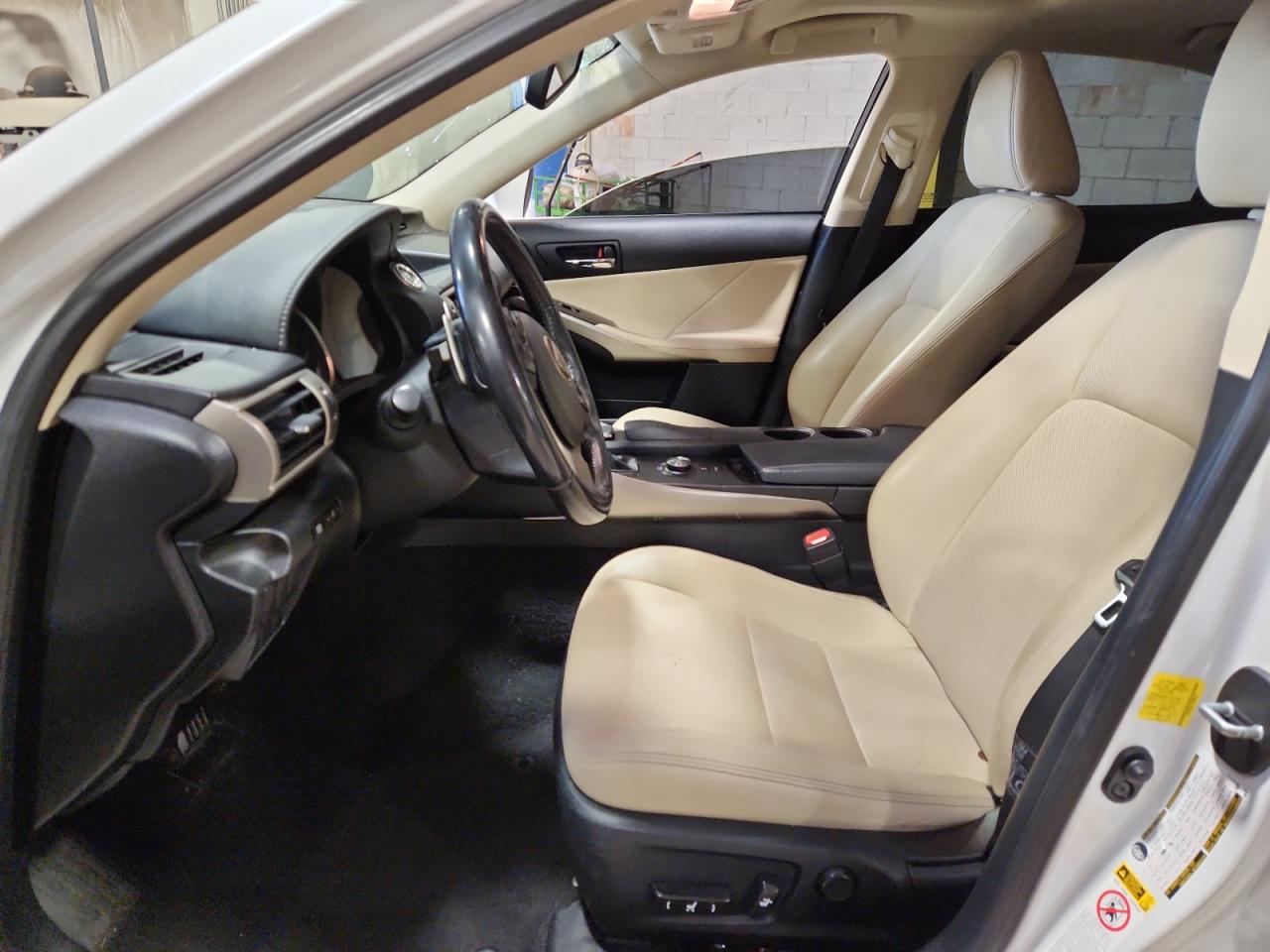 2016 Lexus Is 300 VIN: JTHCM1D21G5004539 Lot: 92398685