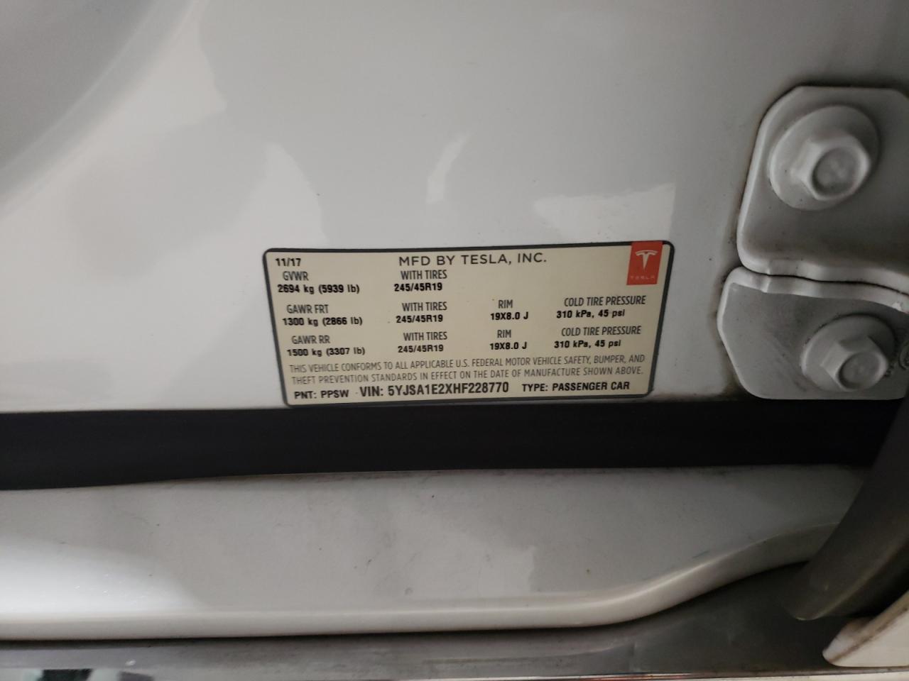 2017 Tesla Model S VIN: 5YJSA1E2XHF228770 Lot: 92863735