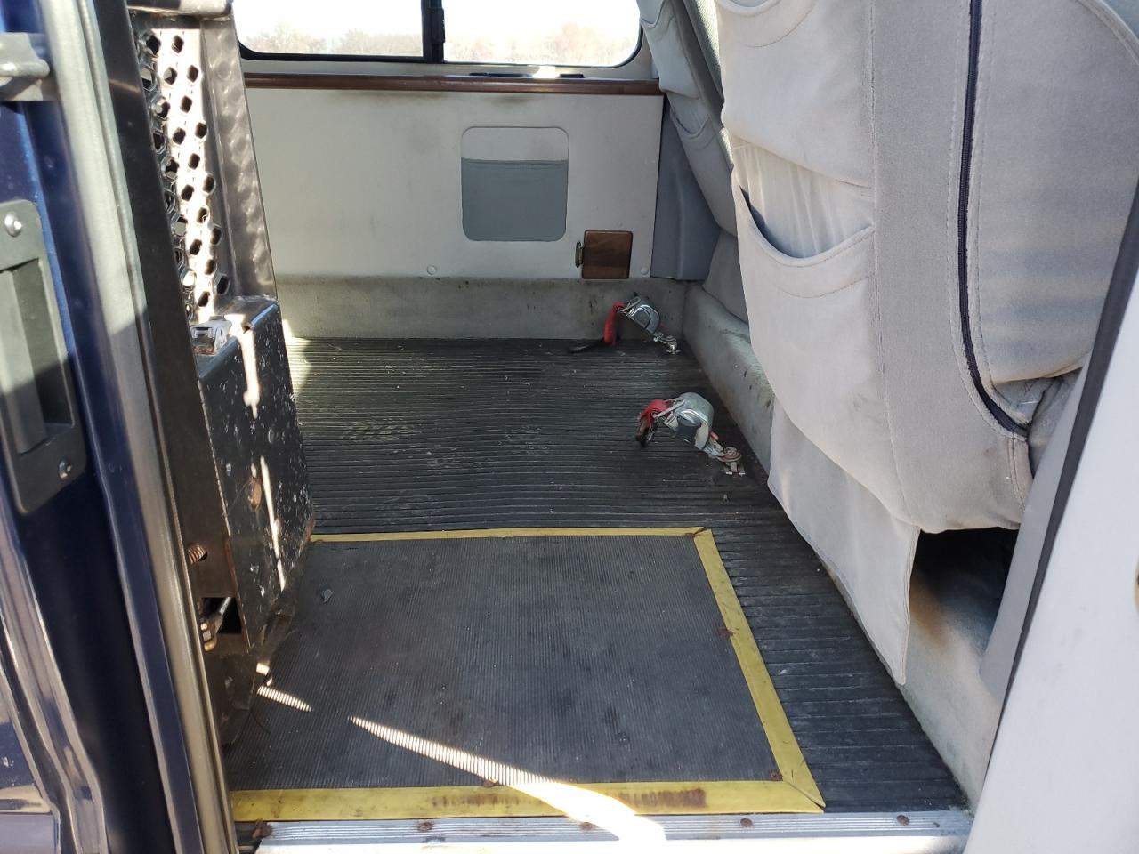 2011 Ford Econoline E150 Van VIN: 1FDNE1EL4BDA42873 Lot: 92687615