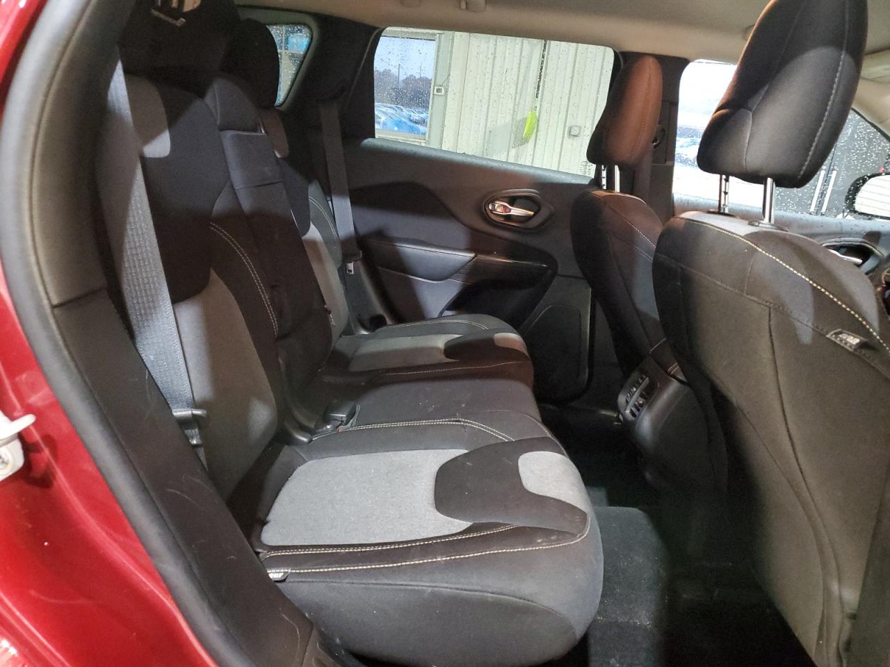 2014 Jeep Cherokee Latitude VIN: 1C4PJLCB8EW231677 Lot: 91798035