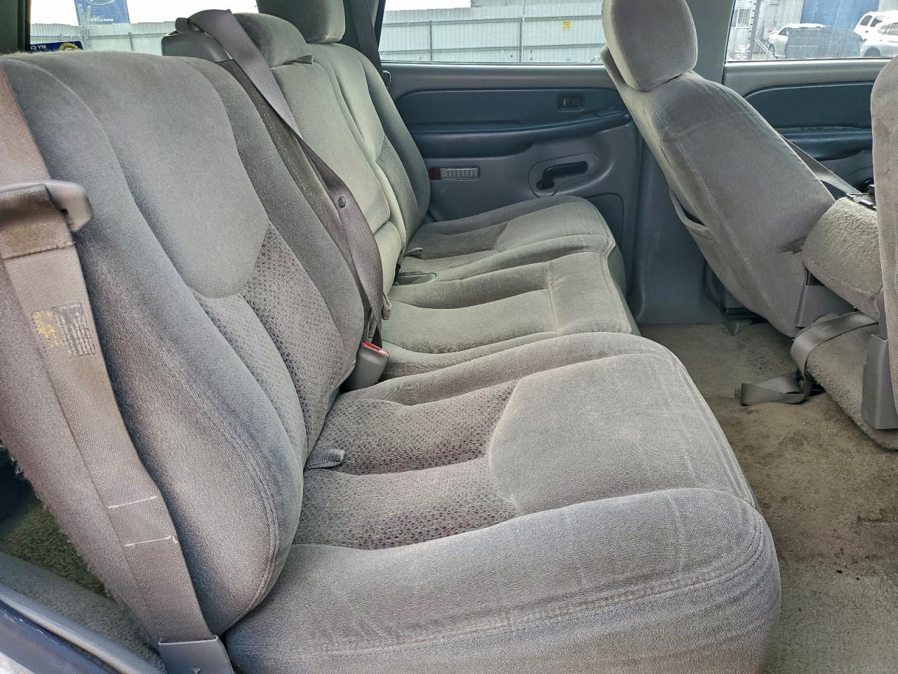 2003 Chevrolet Tahoe C1500 VIN: 1GNEC13VX3R180749 Lot: 94700345