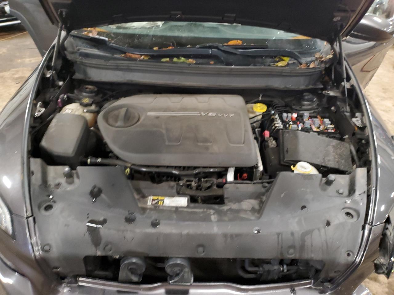 2015 Jeep Cherokee Latitude VIN: 1C4PJMCS3FW631069 Lot: 92272835