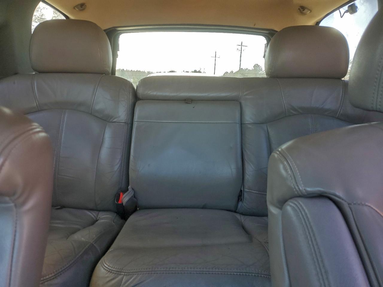 2001 Chevrolet Tahoe C1500 VIN: 1GNEC13TX1R126492 Lot: 93660775