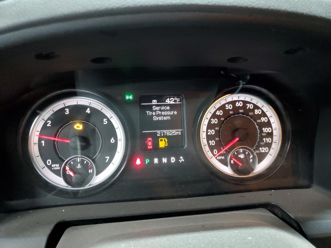 2015 Ram 1500 St VIN: 1C6RR7KT5FS597616 Lot: 92441645