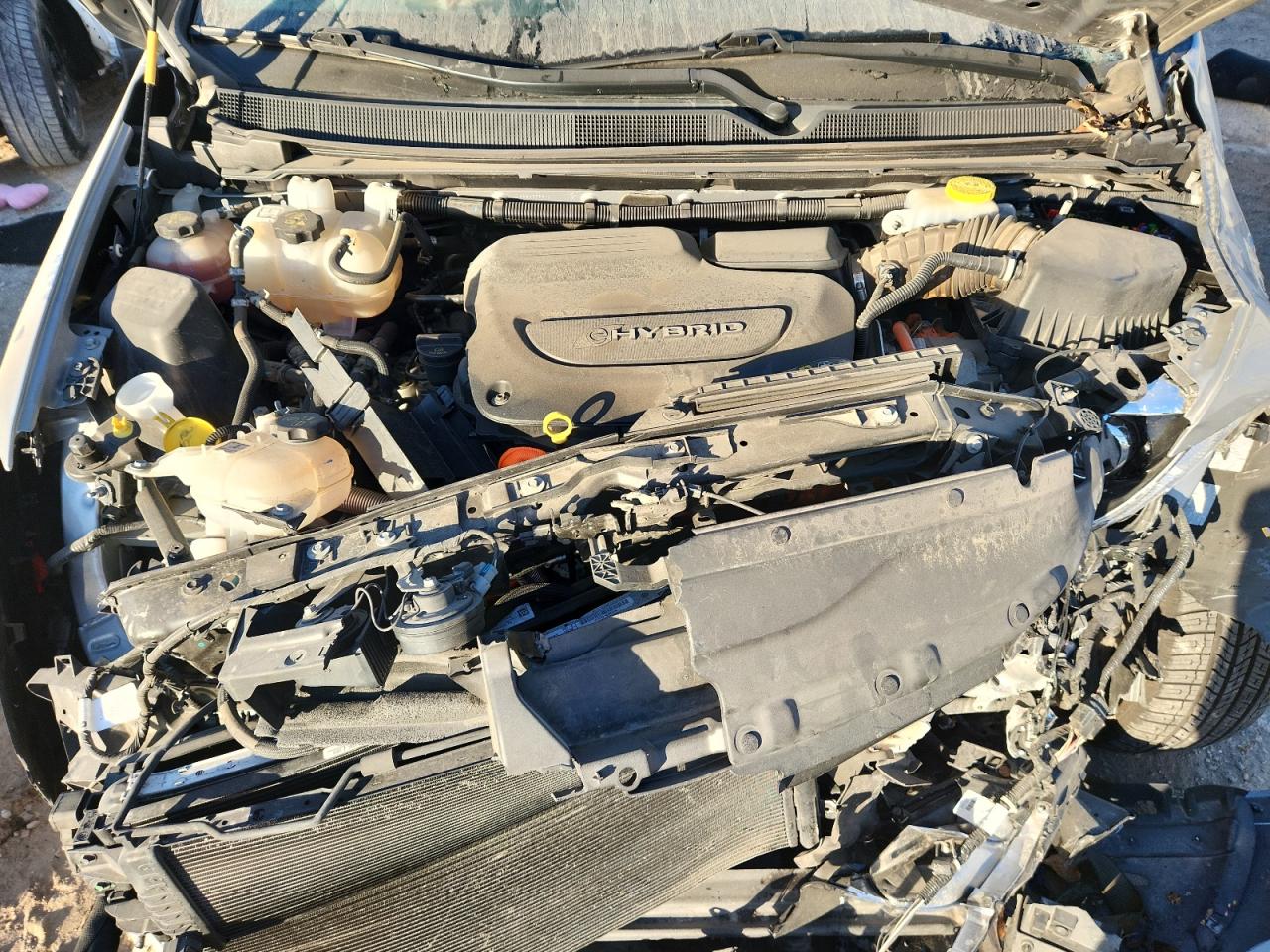 2018 Chrysler Pacifica Hybrid Touring L VIN: 2C4RC1L71JR364951 Lot: 90705465