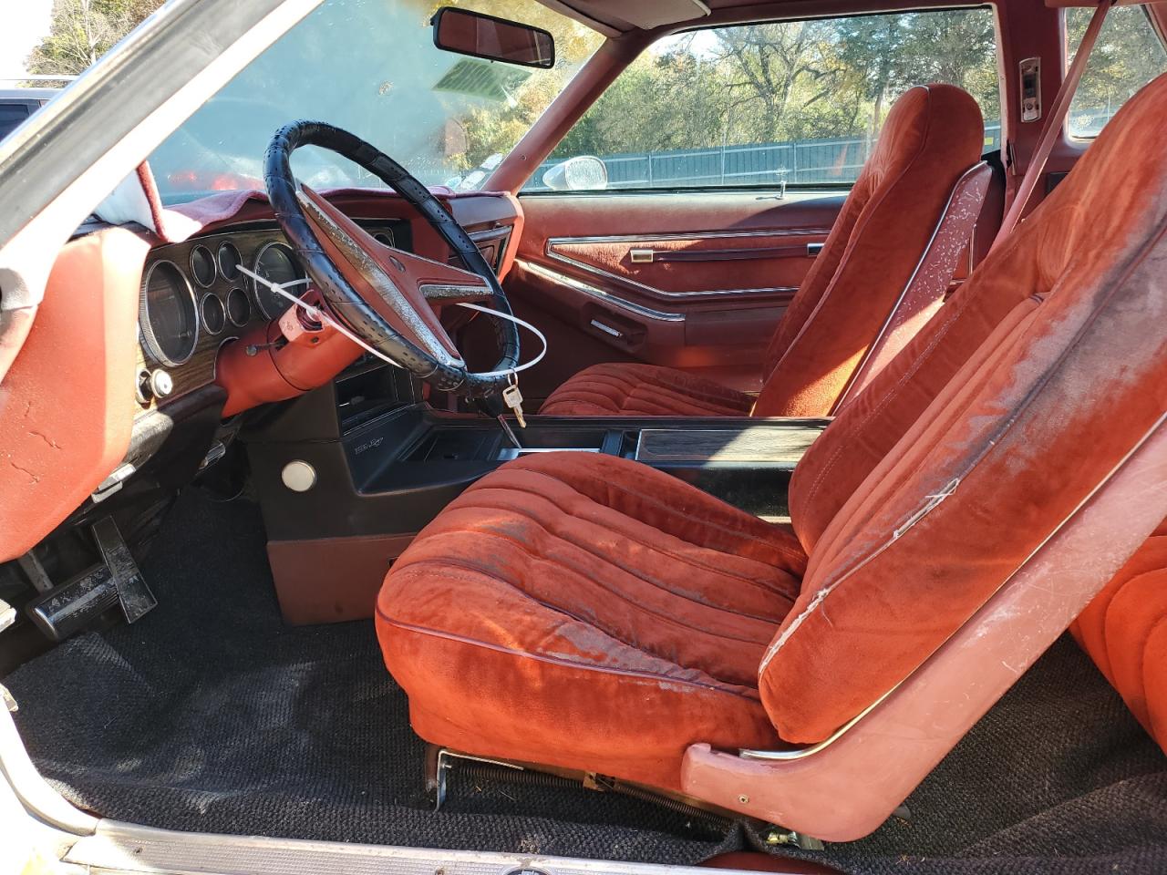 1977 Pontiac Gprix Gt VIN: 2K57Y7A229097 Lot: 91451895