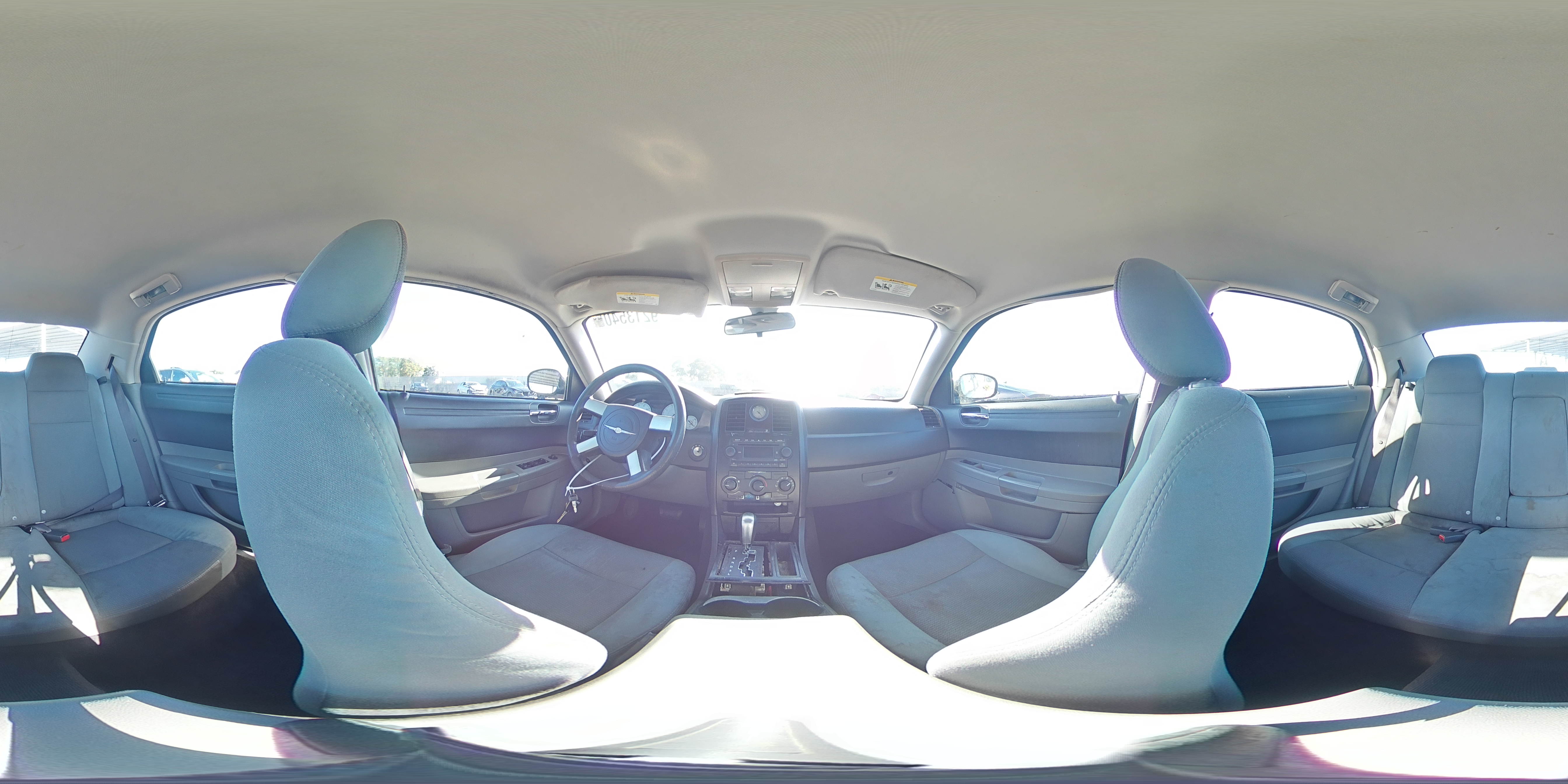 2005 Chrysler 300 VIN: 2C3JA43R45H582923 Lot: 92135405