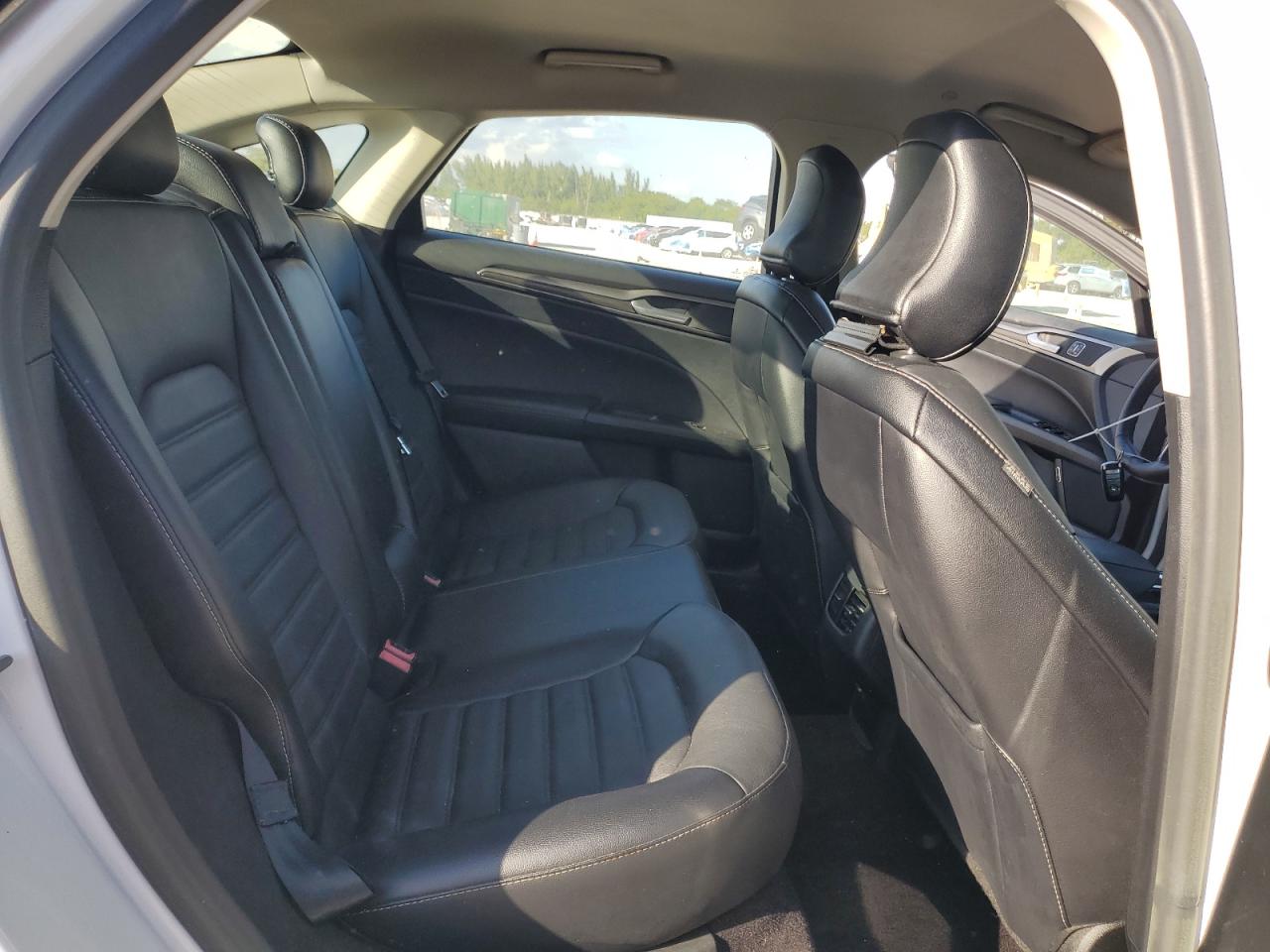 2017 Ford Fusion Se Hybrid VIN: 3FA6P0LU6HR359567 Lot: 56828875