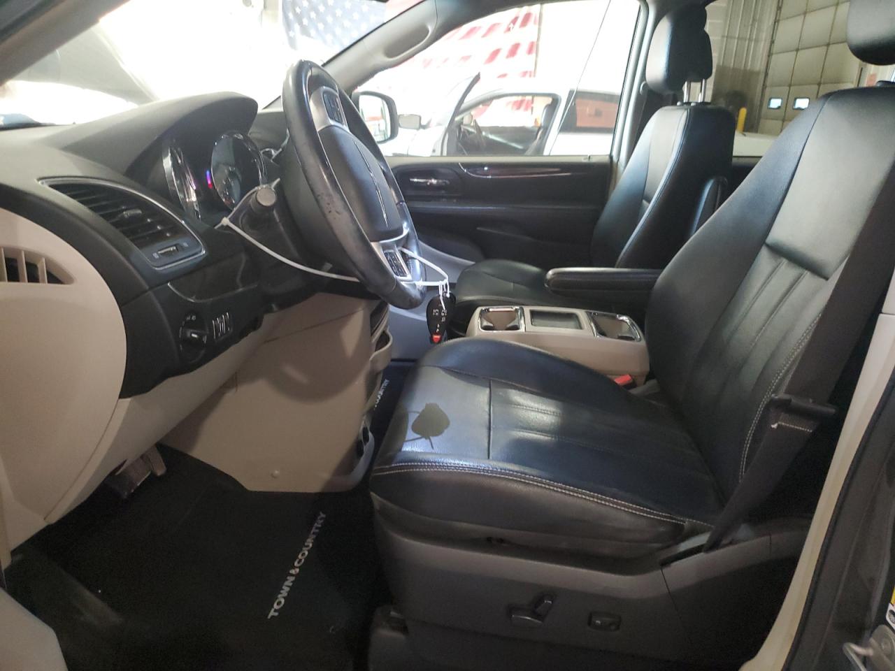 2016 Chrysler Town & Country Touring VIN: 2C4RC1BG4GR280990 Lot: 90751425