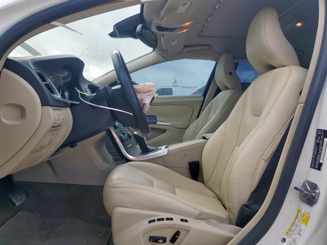 2015 Volvo S60 Premier VIN: YV140MFB1F2306570 Lot: 93518815