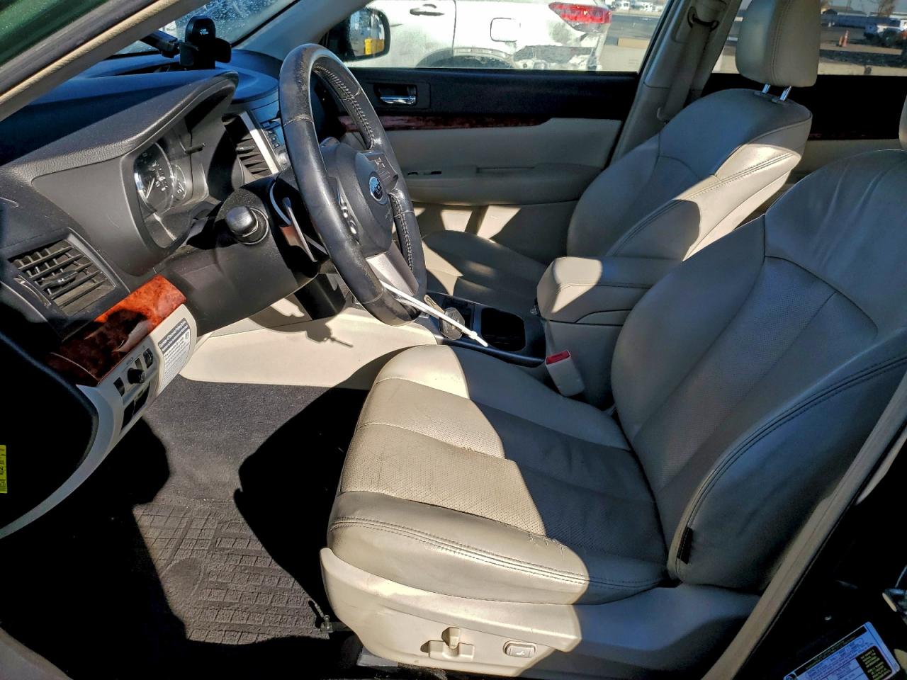 2011 Subaru Outback 2.5I Limited VIN: 4S4BRBKC9B3336034 Lot: 94299145