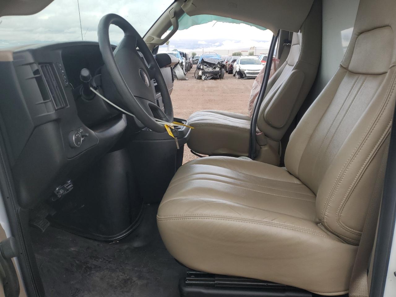 2023 GMC Savana Box Truck VIN: 1GD07RF71P1120748 Lot: 85431505