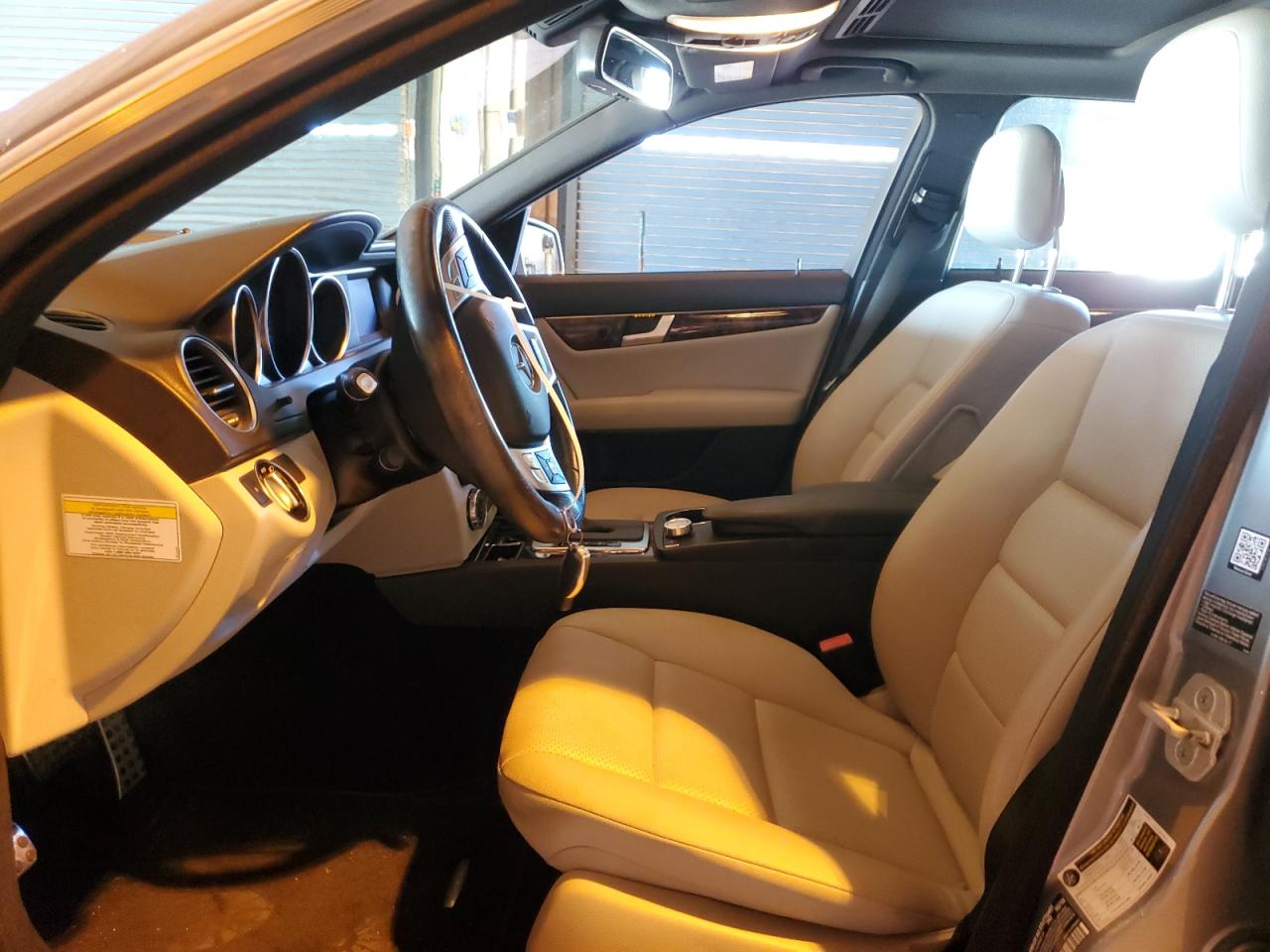 2014 Mercedes-Benz C 250 VIN: WDDGF4HB8EG237835 Lot: 92230165