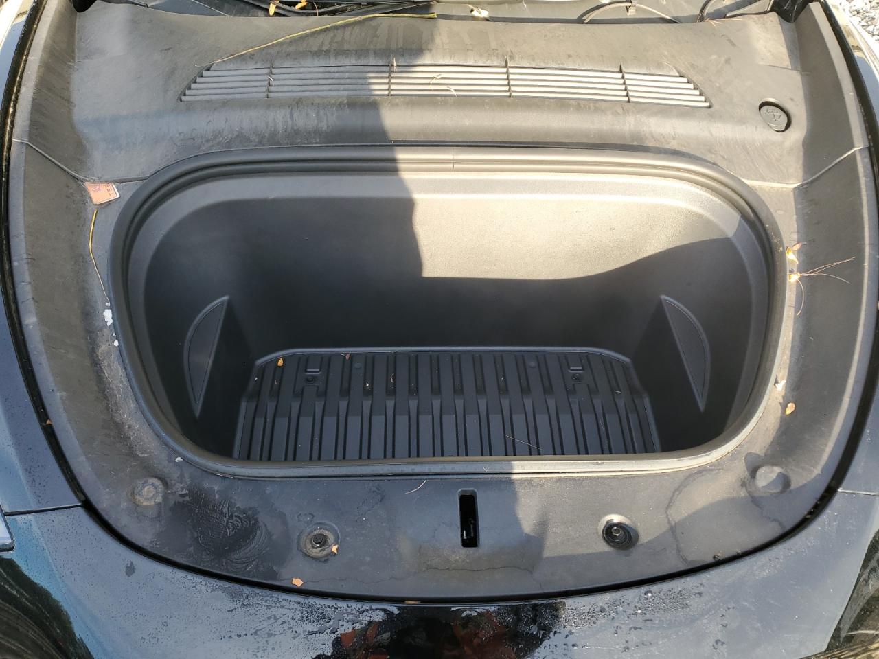 2023 Tesla Model Y VIN: 7SAYGDEE8PF760010 Lot: 91577905