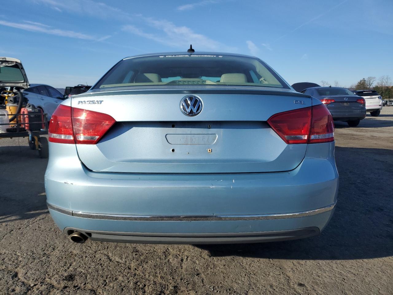 2012 Volkswagen Passat Sel VIN: 1VWCP7A32CC030935 Lot: 92632725